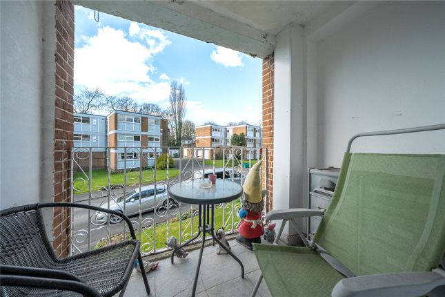 Newton Court, Oakwood, Leeds 2 bed apartment for sale