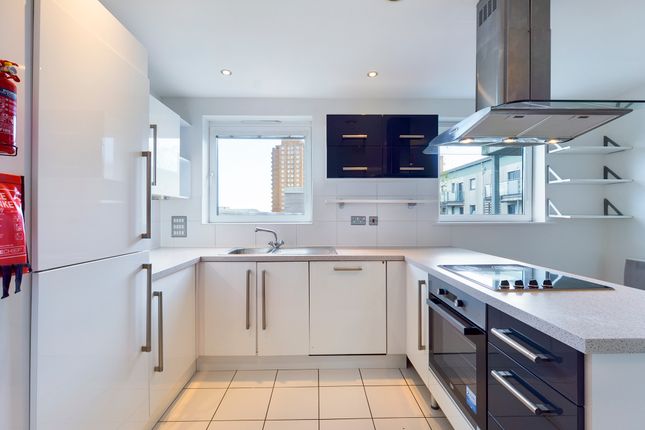 Sharpthorne Court, Fleet Street... 2 bed apartment for sale