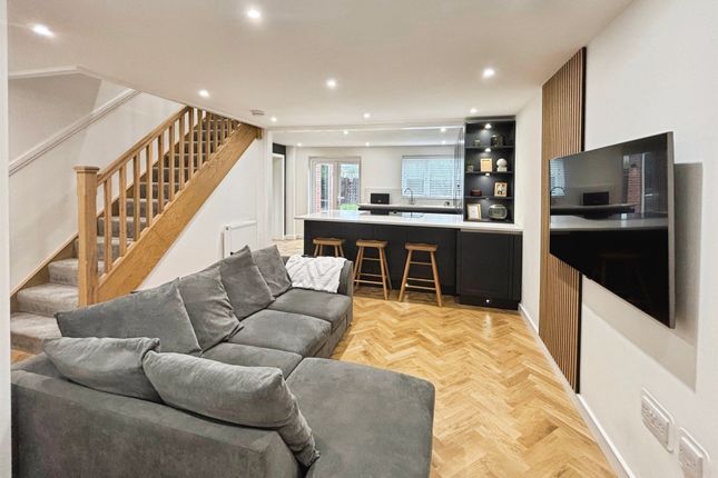 3 bed semi-detached house