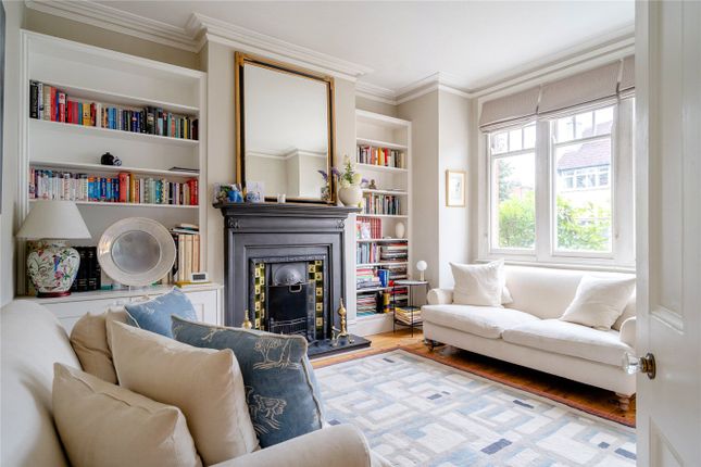 2 bedroom ground floor flat for sale