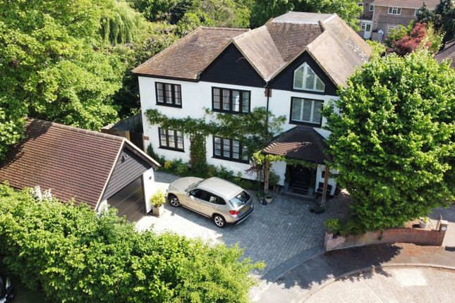 Vicarage Avenue, Egham, Surrey, TW20 4 bed detached house for sale