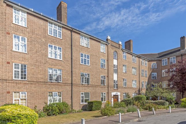 Birkenhead Avenue, Kingston Upon... 2 bed flat for sale