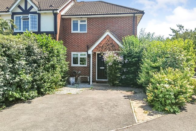Manor Farm Close, Guildford GU12 2 bed end of terrace house for sale