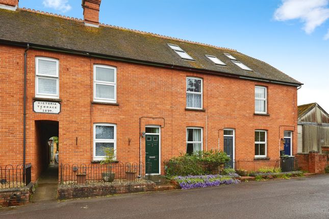 4 bedroom terraced house for sale