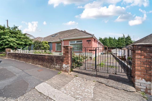 3 bed semi-detached bungalow