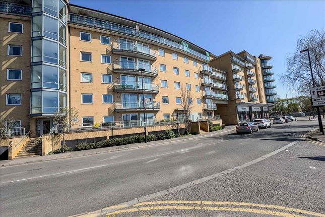 Berberis House, Feltham, Middlesex, TW13 2 bed flat for sale
