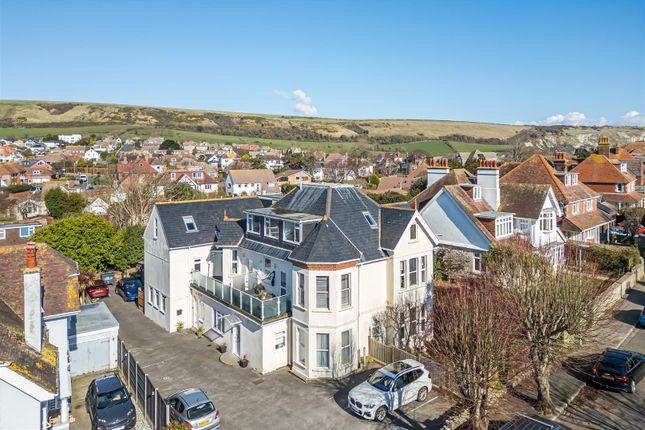 Victoria Road, Swanage 2 bed apartment for sale