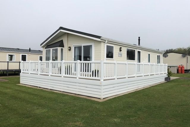 2 bedroom lodge for sale