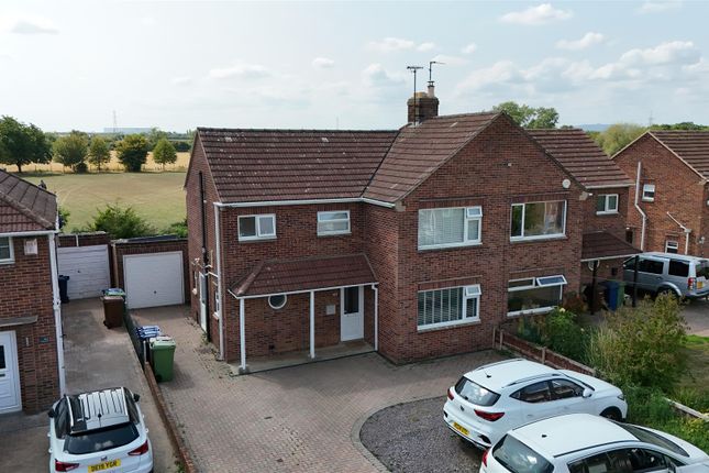 Chosen Drive, Churchdown, Gloucester 3 bed semi