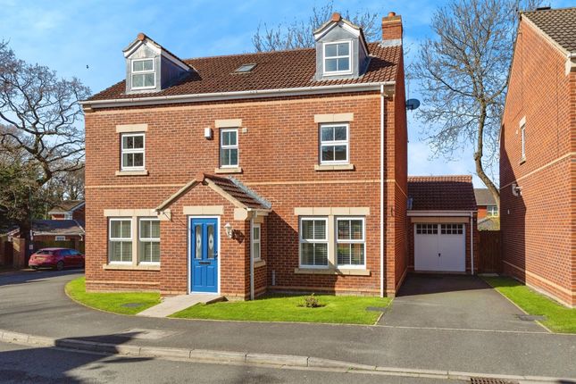 5 bedroom detached house for sale