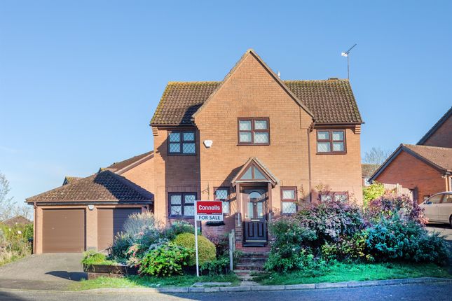 4 bed detached house