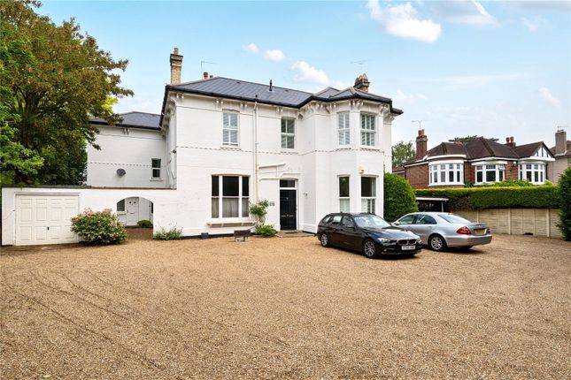 Rydens Road, Walton