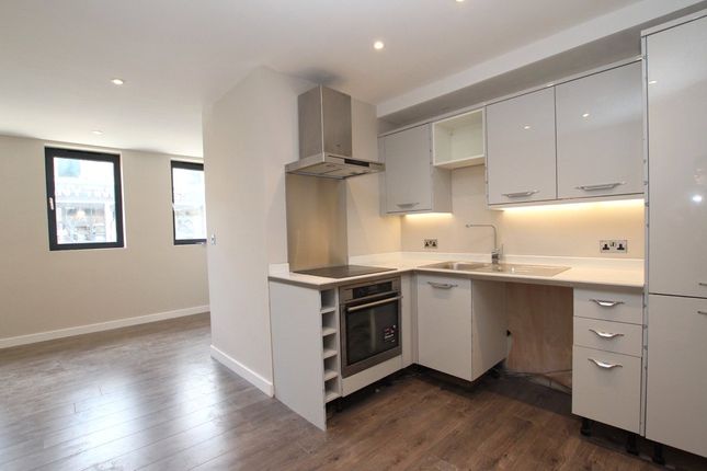 Peach Street, Berkshire RG40 2 bed apartment for sale