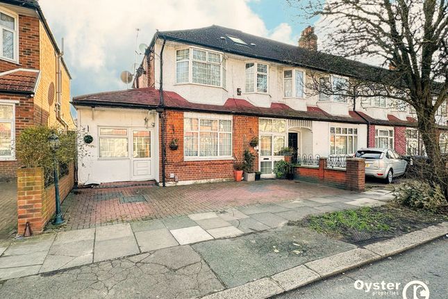 Princes Avenue, London, N13 5 bed end of terrace house for sale