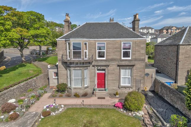 3 bed villa