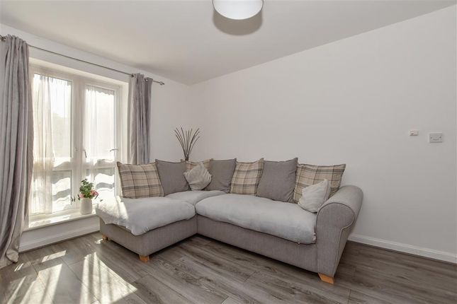 2 bedroom ground floor flat for sale