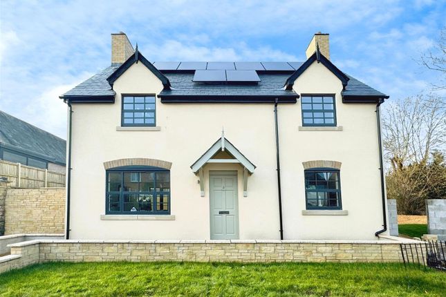 4 bed detached house