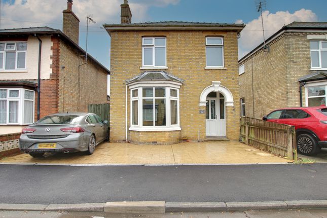 4 bed detached house