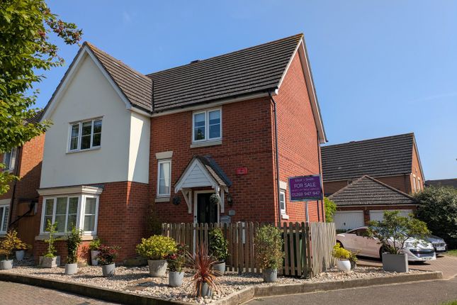 4 bed detached house