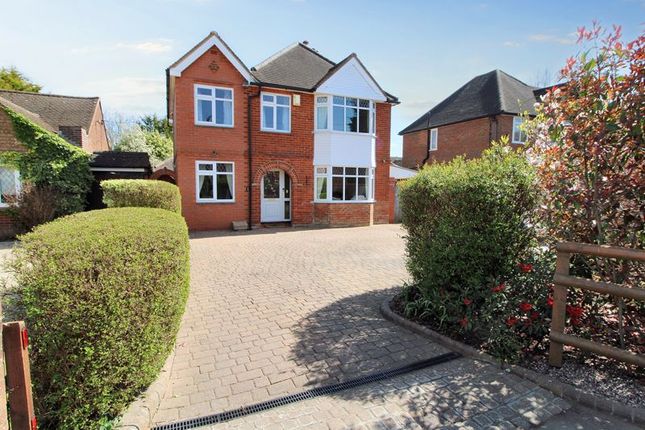 Watchet Lane, Holmer Green HP15 4 bed detached house for sale