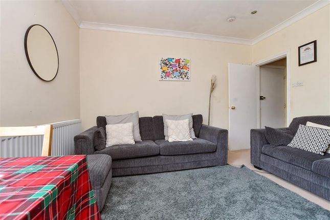Mitcham Park, Mitcham, Surrey 2 bed flat for sale