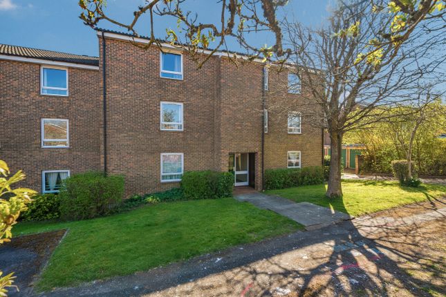 Elder Close, Winchester, Hampshire, SO22 1 bed flat for sale