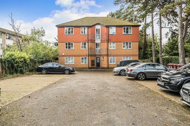 Pineridge Gardens, Westcote Road... 2 bed apartment for sale