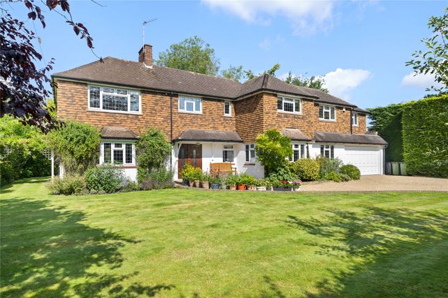 5 bed detached house