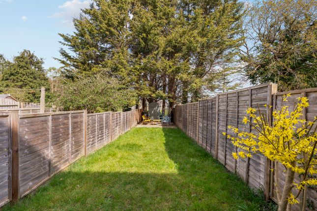 Ravenscar Road, Surbiton KT6 2 bed apartment for sale
