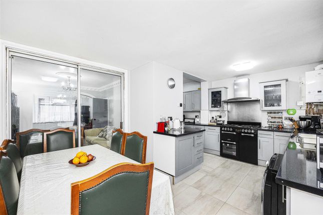 6 bedroom terraced house for sale