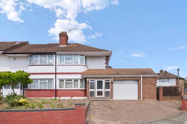 3 bed end terrace house