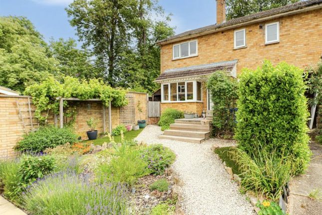 5 bedroom end of terrace house for sale