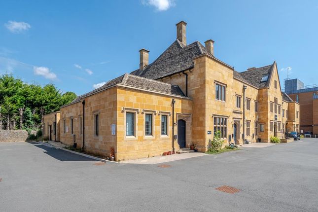 Banbury,  Oxfordshire,  OX16 2 bed flat for sale
