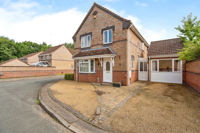 4 bed detached house