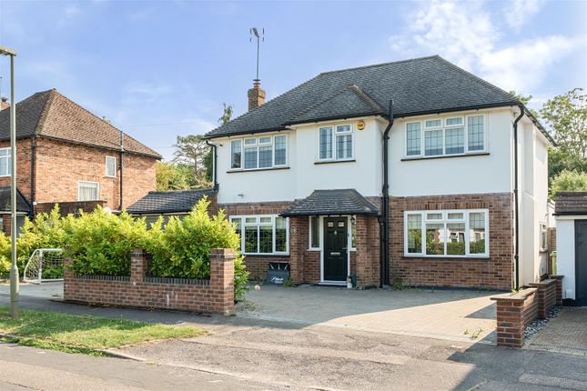 4 bed detached house