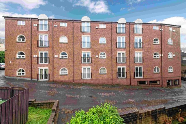 Back Lane, Heckmondwike WF16 2 bed flat for sale