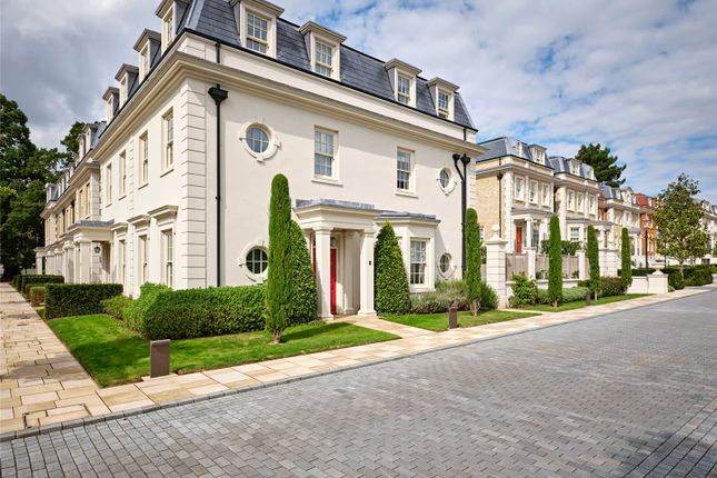The Barons, Magna Carta Park TW20 3 bed end of terrace house for sale