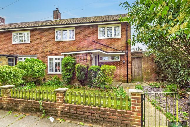 3 bed end terrace house