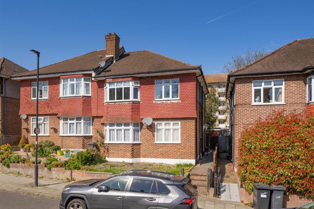 Abbots Park, London 2 bed maisonette for sale