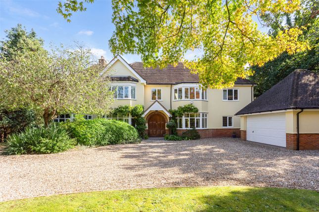 6 bedroom detached house for sale