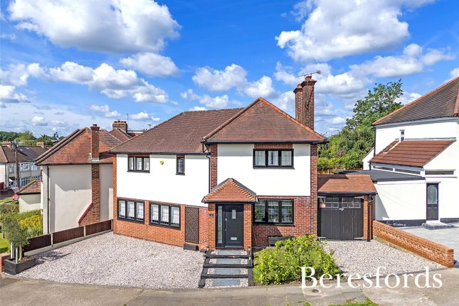 4 bed detached house