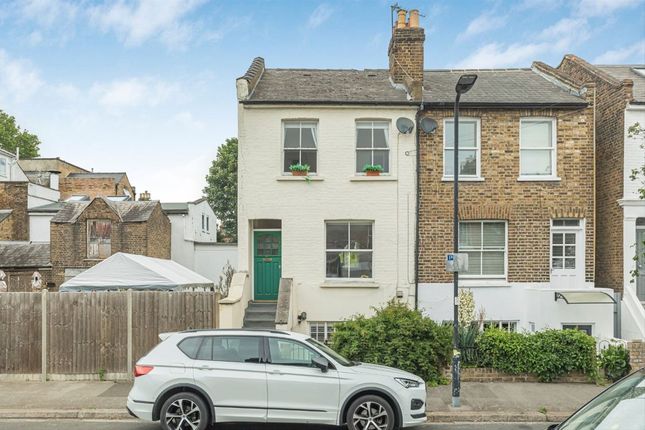 Saville Road, London W4 2 bed maisonette for sale