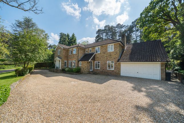 Star Hill Drive, Churt, Farnham, GU10 6 bed detached house for sale
