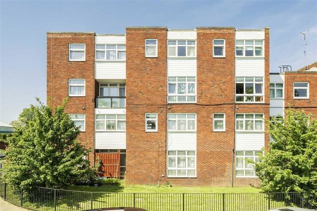 Woking Close, London SW15 4 bed flat for sale