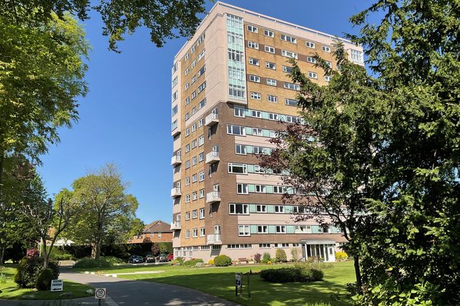 3 bed flat