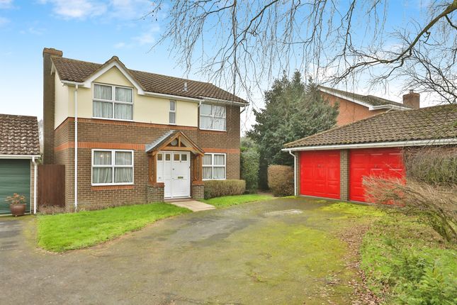 4 bed detached house