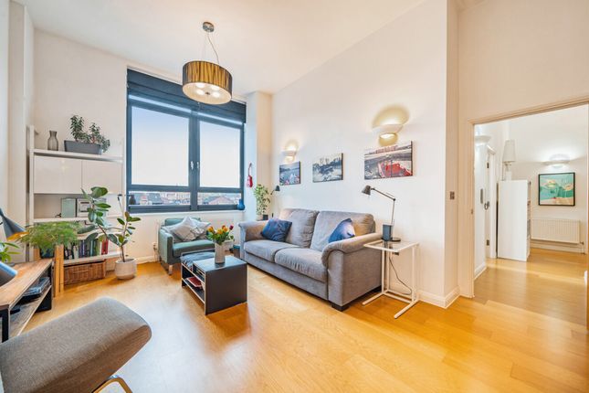Larden Road, London 2 bed apartment for sale