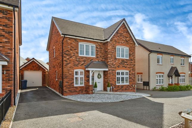 4 bed detached house