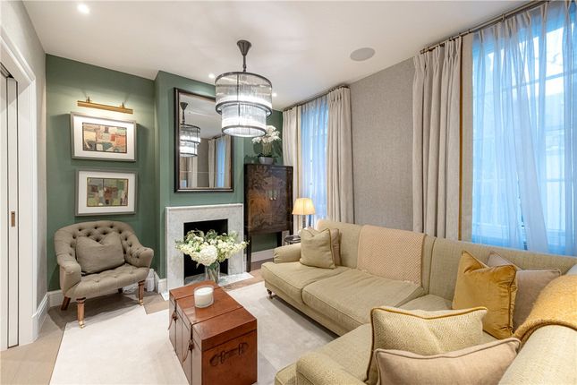 Shepherd Street, Mayfair, London, W1J 3 bed maisonette for sale