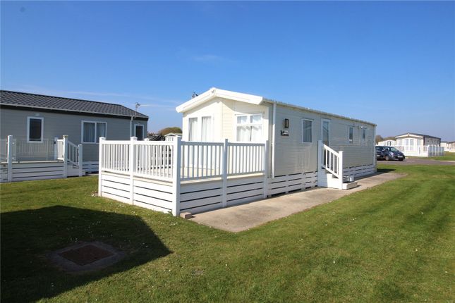 Hoburne Naish, Barton On Sea... 3 bed park home for sale